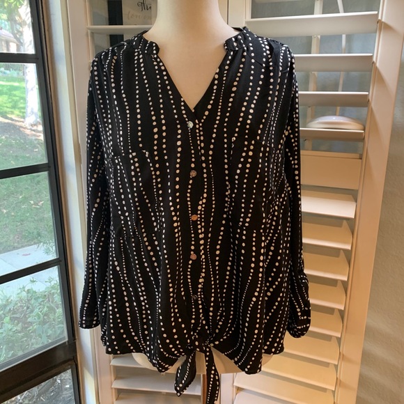 Adrienne Vittadini Tops - Adrienne Vittadini B&W Blouse • Sz 3X • NWT!